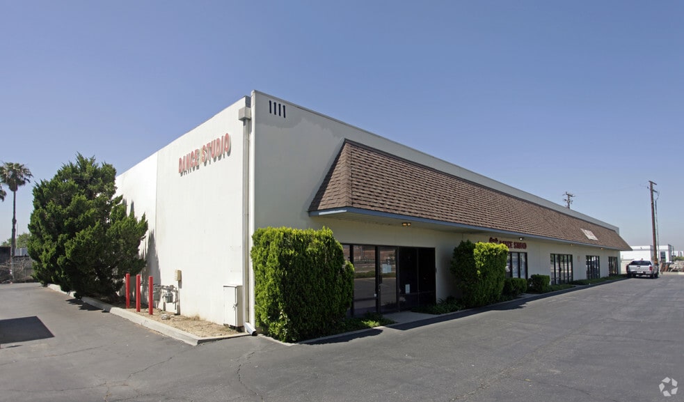 More Photos Of 1111 W Rialto Ave, Rialto Warehouse For Lease