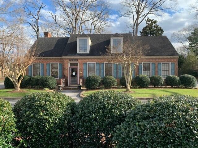 Primary Photo Of 4700 Thoroughgood Sq, Virginia Beach Office For Lease