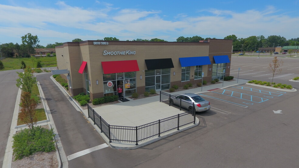 More Photos Of 29597-29613 7 Mile Rd, Livonia Freestanding For Lease