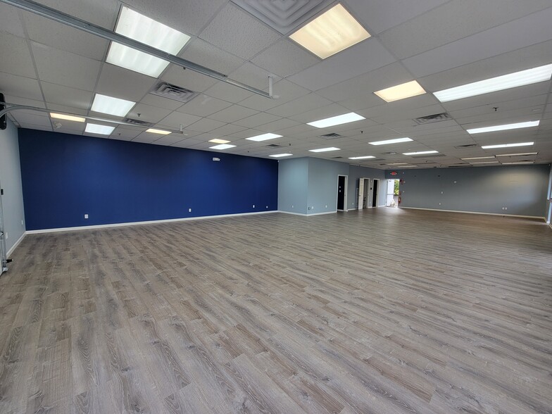 More Photos Of 81 East Route 59, Nanuet Freestanding For Lease