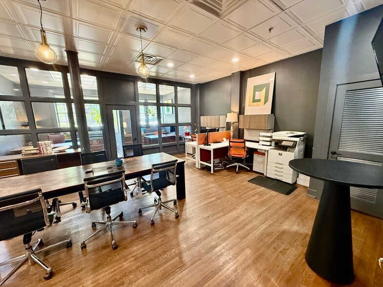 More Photos Of 675 Seminole Ave NE, Atlanta Office For Sale