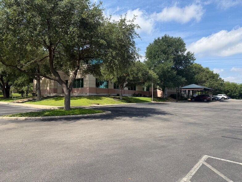 More Photos Of 555 E Ramsey Rd, San Antonio Loft Creative Space For Lease