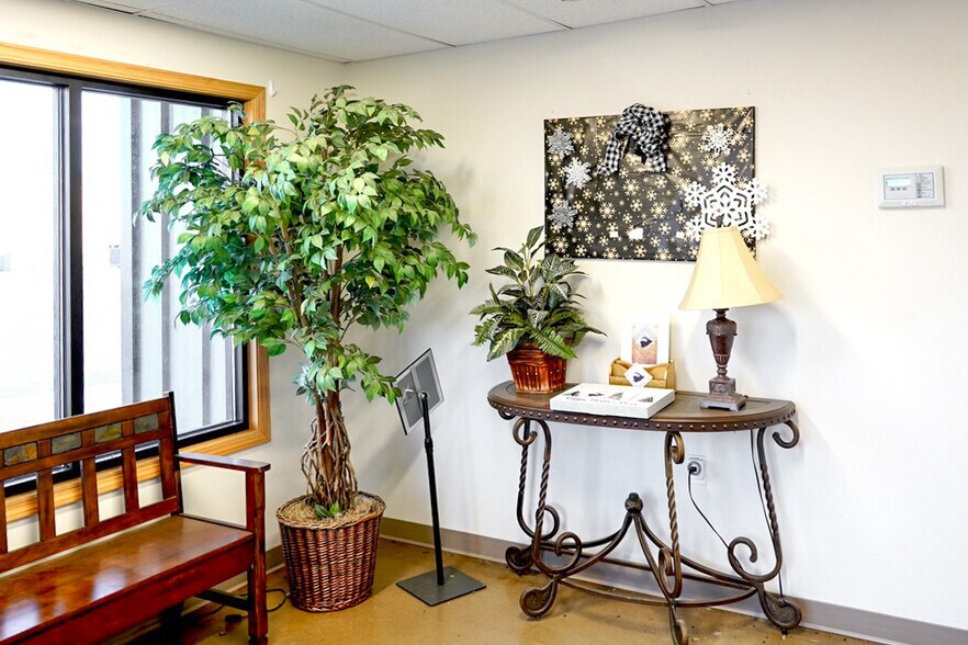 More Photos Of 2001 Yellowstone River Dr, Glendive Restaurant For Sale