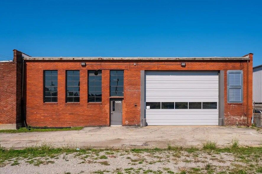 More Photos Of 1234 W Rowan St, Louisville Warehouse For Sale