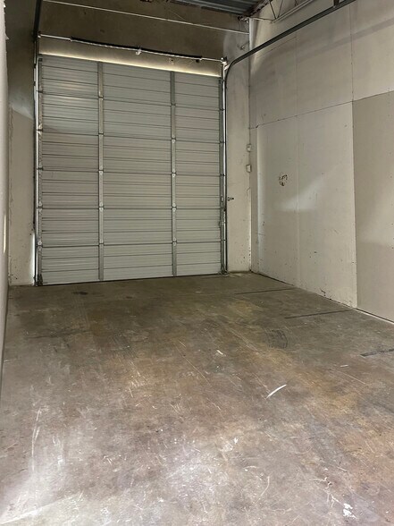 More Photos Of 901 Terminal Rd, Fort Worth Warehouse For Lease