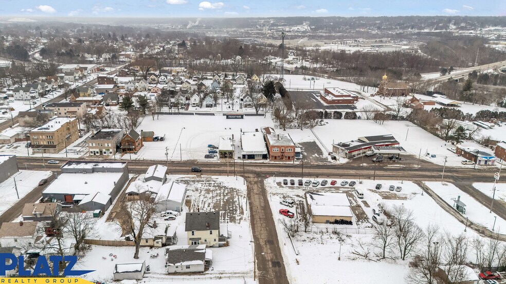 More Photos Of 1586 Mahoning Ave, Youngstown Storefront For Lease