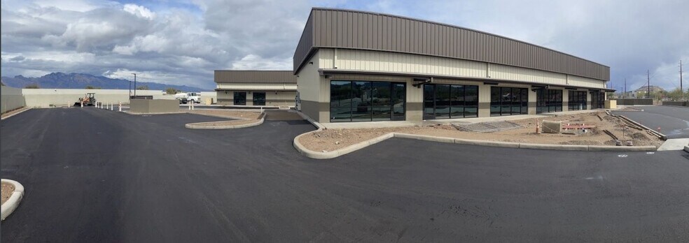 Primary Photo Of 2708 N Silverbell Rd, Tucson Unknown For Lease