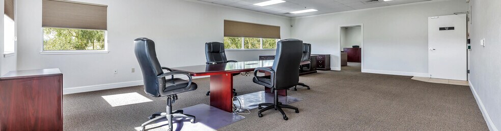 More Photos Of 1851 Airway Dr, Hollister Industrial For Lease