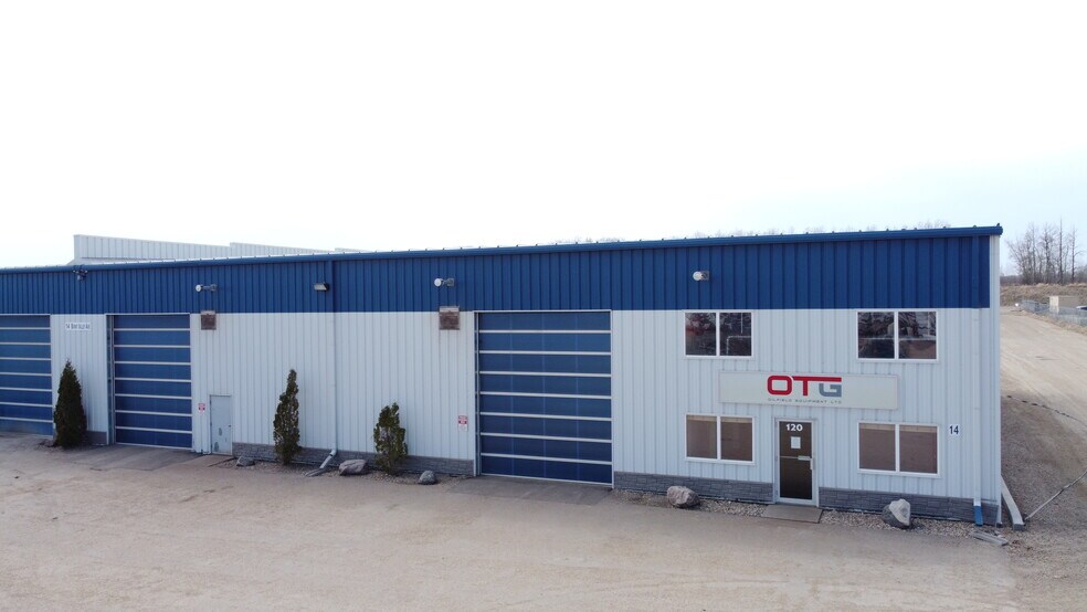 More Photos Of 14 Burnt Valley Ave, Red Deer County Service For Lease