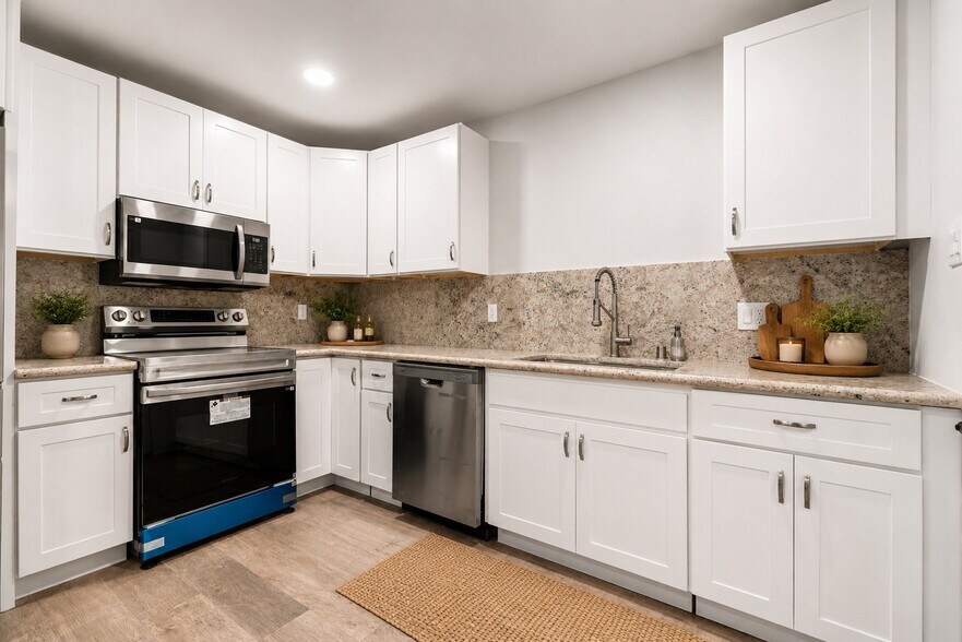 More Photos Of 1562 W 31st St, Long Beach Apartments For Sale