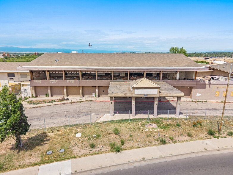 More Photos Of 2001 N Hudson Ave, Pueblo Hotel For Sale