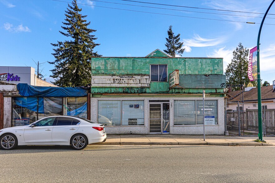More Photos Of 7474 Edmonds St, Burnaby Storefront For Sale