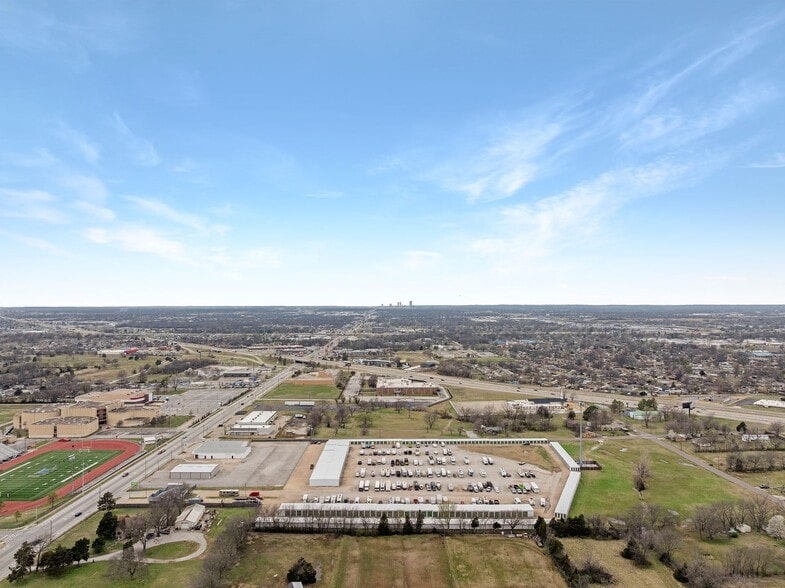 More Photos Of 12331 E 11th St, Tulsa Self Storage For Sale