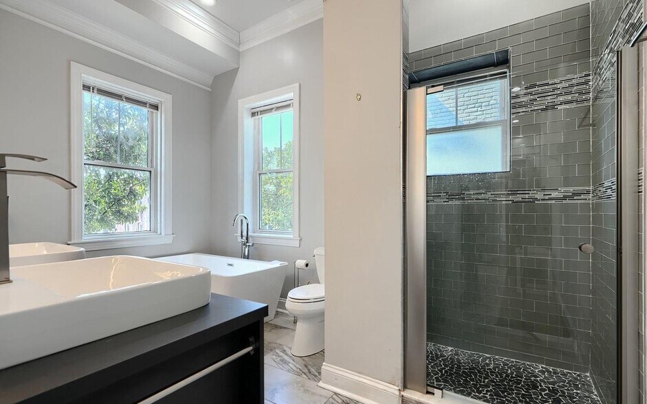 More Photos Of 635 E Fort Ave, Baltimore Specialty For Sale