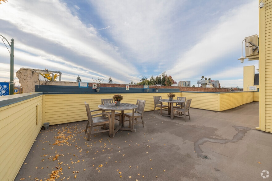 More Photos Of 2974-2980 College Ave, Berkeley Apartments For Lease