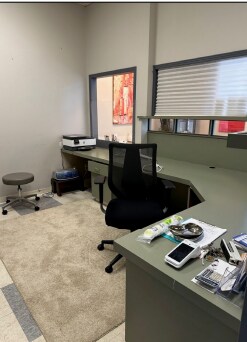 More Photos Of 1440 Main St E, Hamilton Storefront For Lease