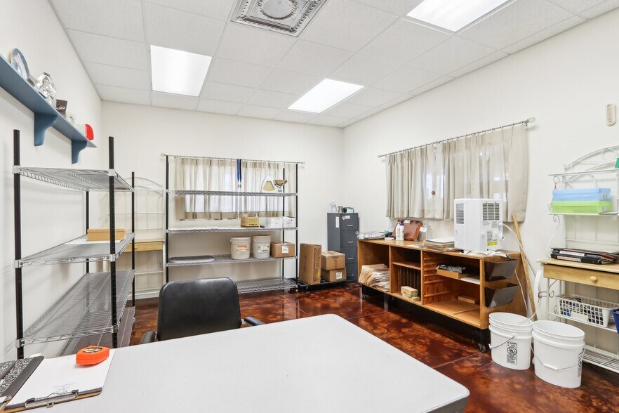 More Photos Of 680 Enterprise Dr, Lake Mills Freestanding For Lease