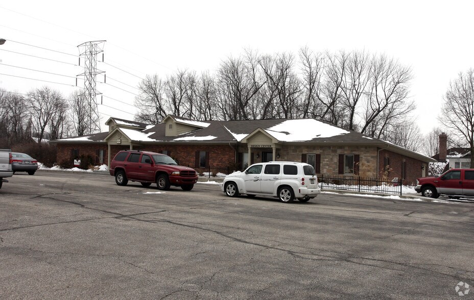 More Photos Of 9210 N Meridian St, Indianapolis Medical For Sale