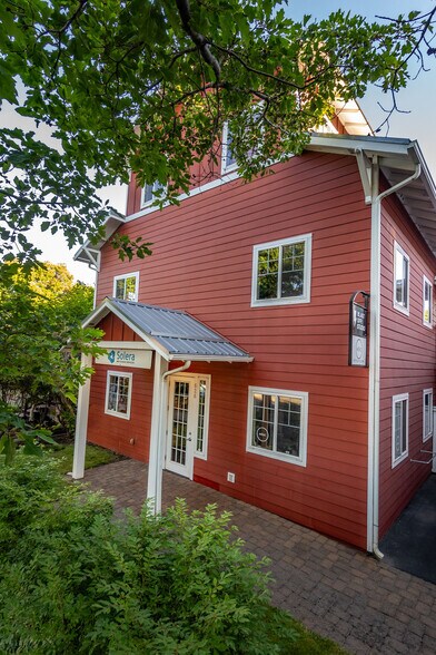 More Photos Of 626 NW Arizona Ave, Bend Office For Sale