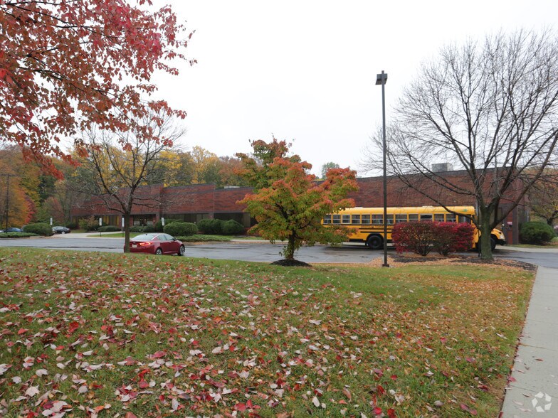 More Photos Of 3330 Tillman Dr, Bensalem Office For Lease