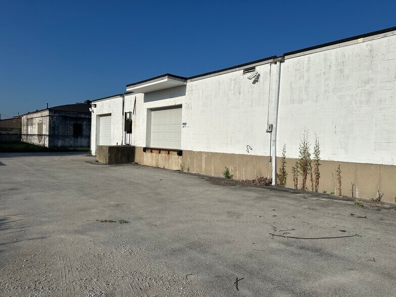 More Photos Of 1480 N Hobbie Ave, Kankakee Warehouse For Lease