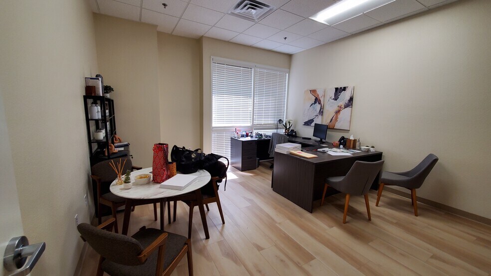 More Photos Of 18205 N 51st Ave, Glendale Medical For Lease