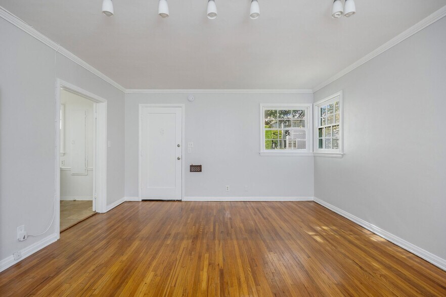 More Photos Of 10370-10372 1/2 Ashton Ave, Los Angeles Apartments For Sale