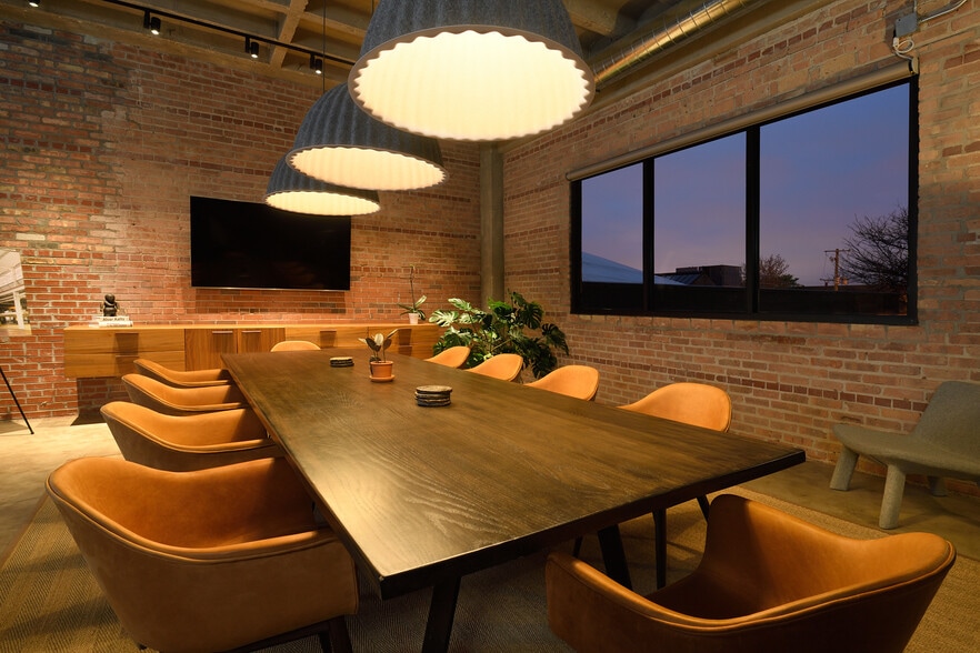 More Photos Of 1200 N Branch St, Chicago Office For Lease