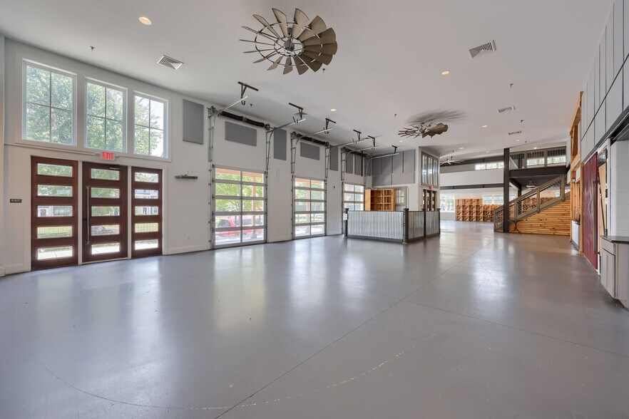 More Photos Of 1440 Market House Ln, Mechanicsburg Restaurant For Sale