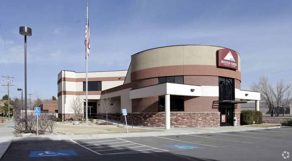 More Photos Of 4900-4950 Highland Dr, Salt Lake City Bank For Sale
