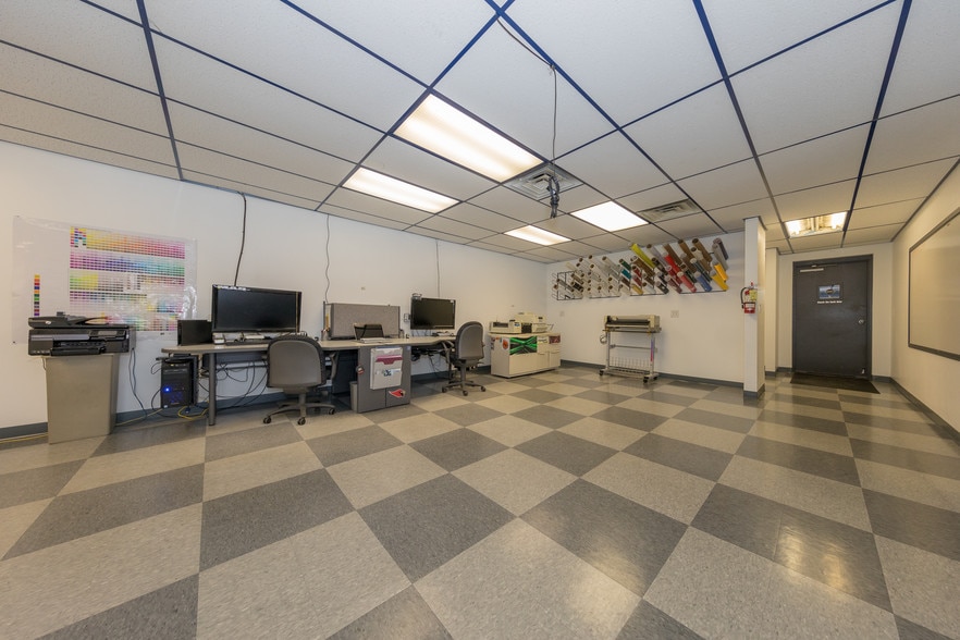 More Photos Of 824 E 222nd St, Euclid Warehouse For Sale