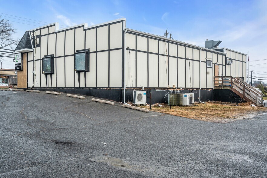 More Photos Of 392 Rt-34, Matawan Restaurant For Sale