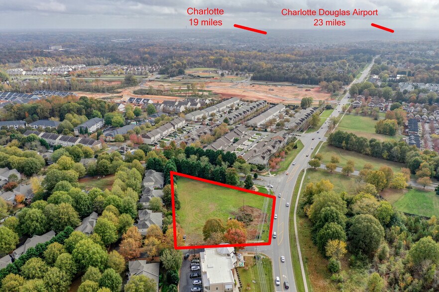 More Photos Of 18620 W Catawba Ave, Cornelius Office Residential For Lease