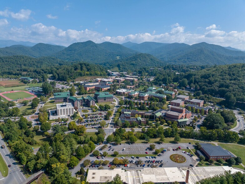 More Photos Of 44 & 54 Legacy Ln, Cullowhee Apartments For Sale