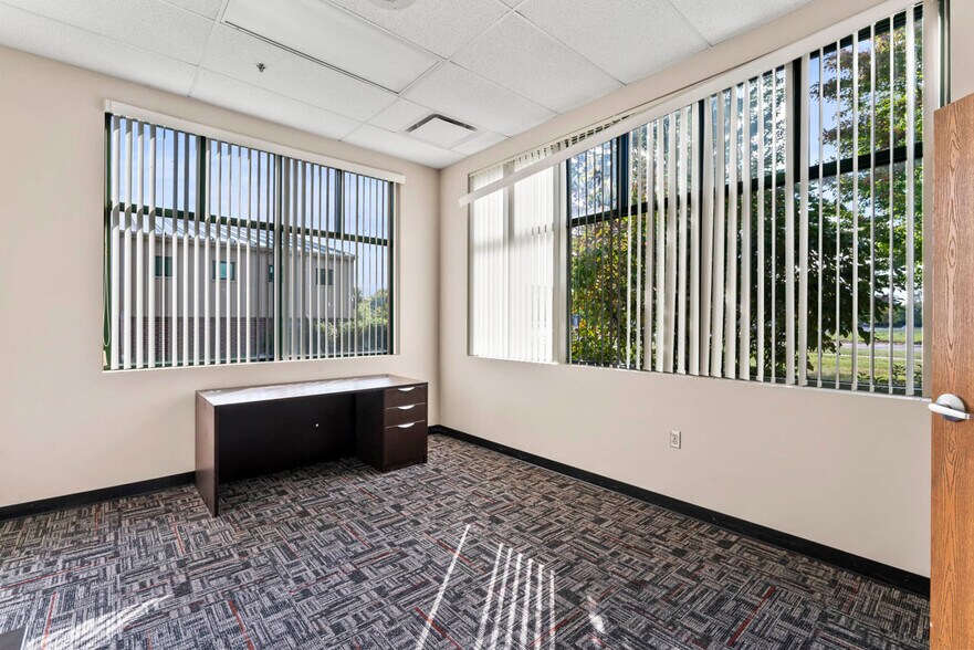 More Photos Of 1443 Granger Dr, Davison Medical For Lease