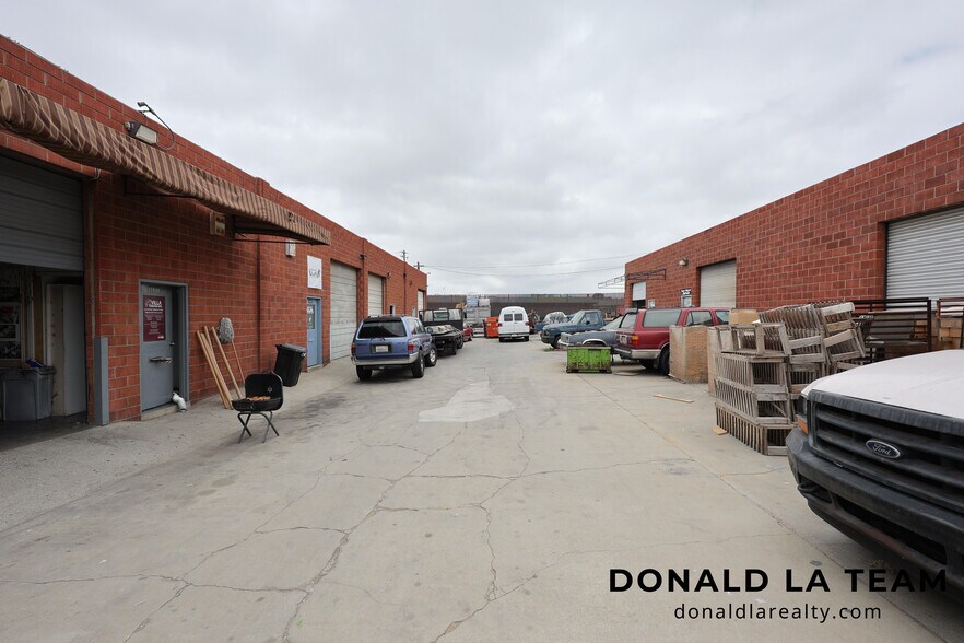 More Photos Of 12903 S Budlong Ave, Gardena Warehouse For Sale