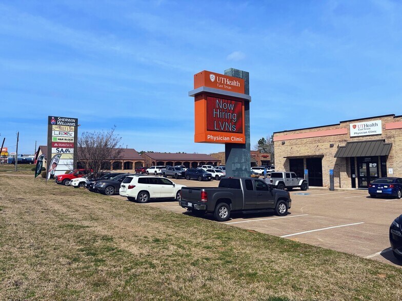 More Photos Of , Lindale General Retail For Sale