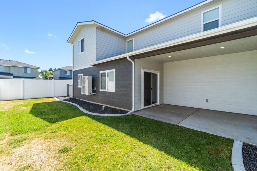 More Photos Of 17121 E Boone Ave, Spokane Valley Multifamily For Sale