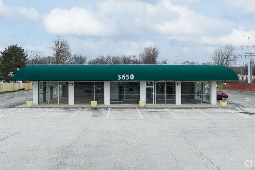 More Photos Of 5650-5652 W Central Ave, Toledo Office For Lease