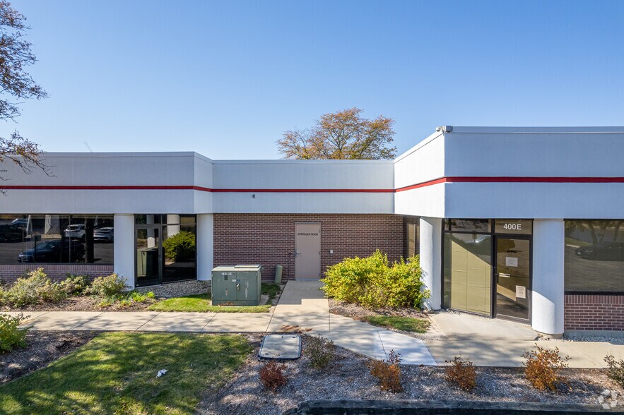 More Photos Of 400 E 22nd St, Lombard Office For Lease