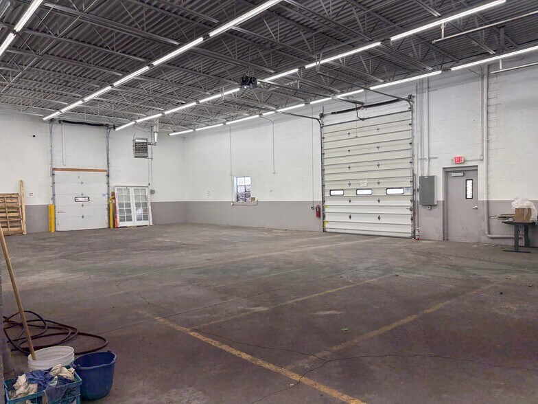 More Photos Of 65 Carmen Rd, Tallmadge Warehouse For Lease