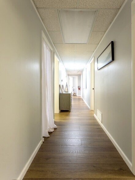 More Photos Of 5 Doctors Park, Asheville Medical For Lease