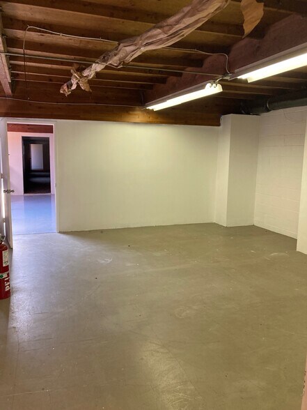 More Photos Of 2196 American Ave, Hayward Warehouse For Lease