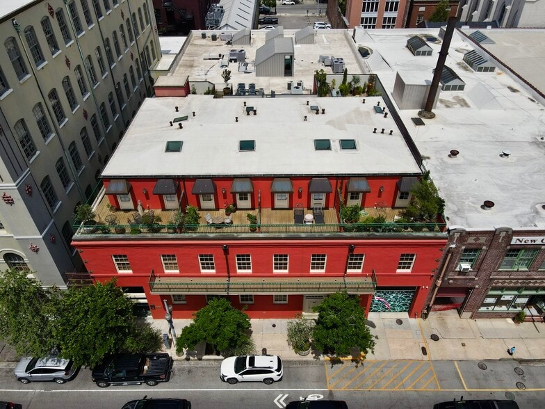 More Photos Of 747 Magazine St, New Orleans Office For Sale