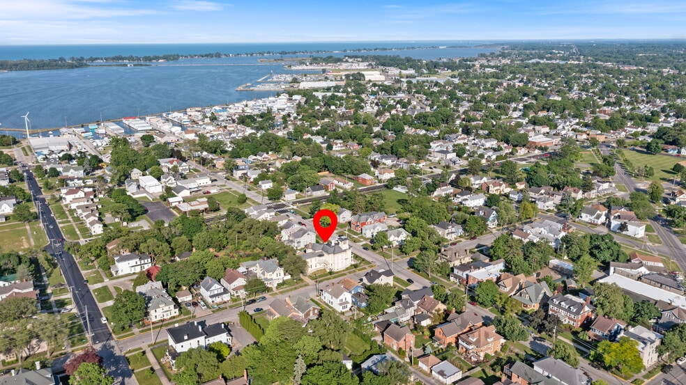 More Photos Of 403 E Adams St, Sandusky Hospitality For Sale