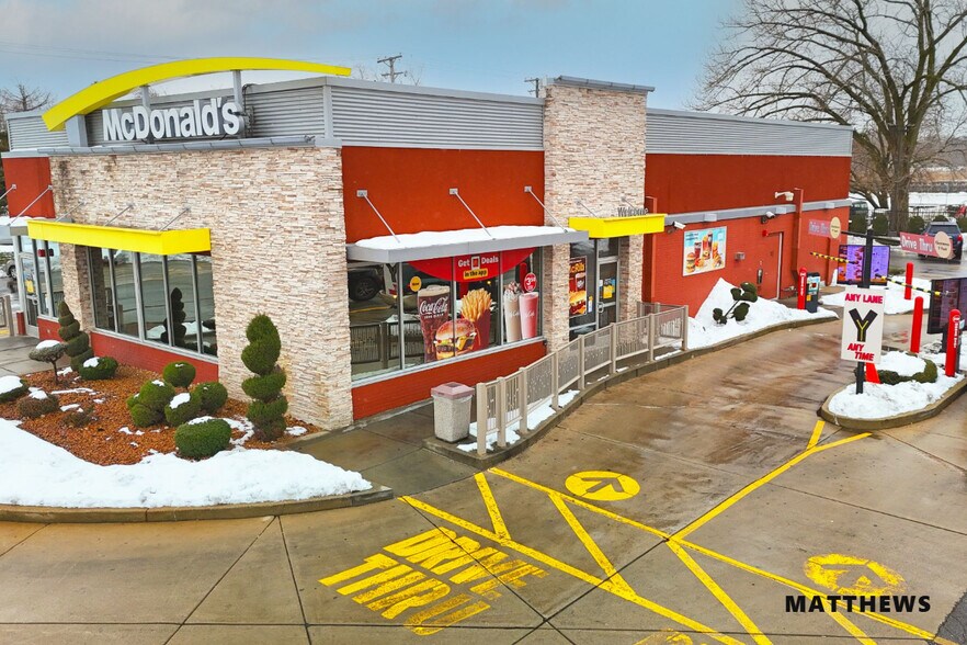 More Photos Of 630 N Route 83, Bensenville Freestanding For Sale