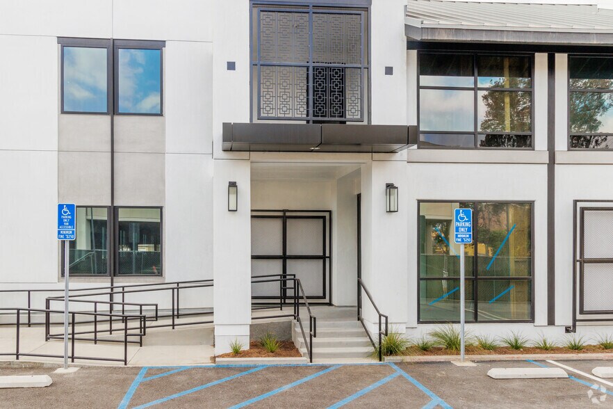 More Photos Of 4310 Long Beach Blvd, Long Beach Medical For Lease