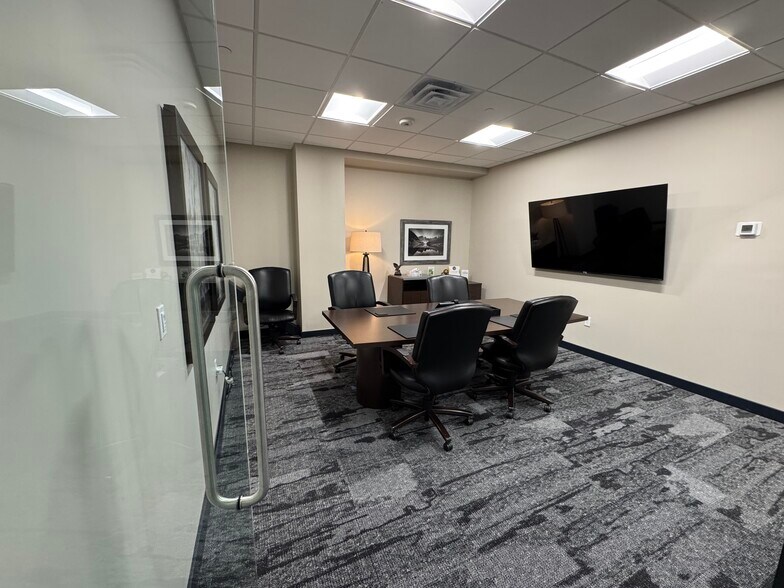 More Photos Of 4100 Edison Lakes Pky, Mishawaka Office For Sale