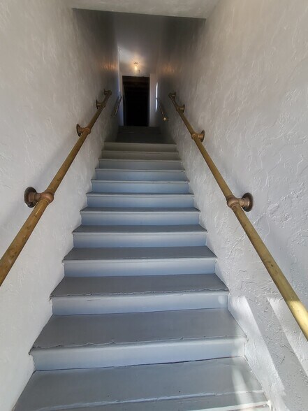 More Photos Of 1624 E Washington St, Phoenix Warehouse For Lease