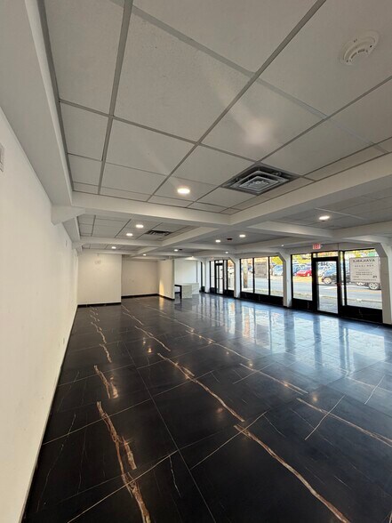 More Photos Of 340 Grand Ave, Leonia Storefront For Lease